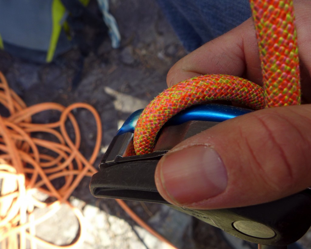 Revisión de la cuerda de escalada Sterling Fusion ion r: inicialmente, el acabado liso del Sterling Fusion ion r se deslizarĆa...