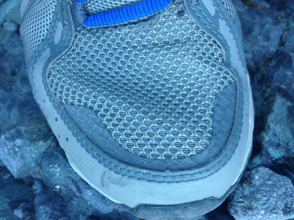 Revisión de las zapatillas de trail running Montrail Bajada II para mujer: la puntera y el cojĆn de esta zapatilla brindan una protección decente contra...