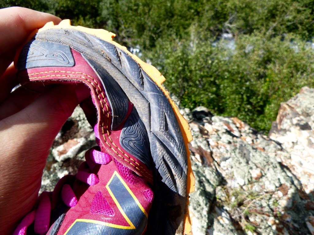 Revisión de zapatillas de trail running new balance leadville trail v3 para mujer: esta zapatilla cuenta con una suela exterior flexible, pero no tan flexible como nuestra...