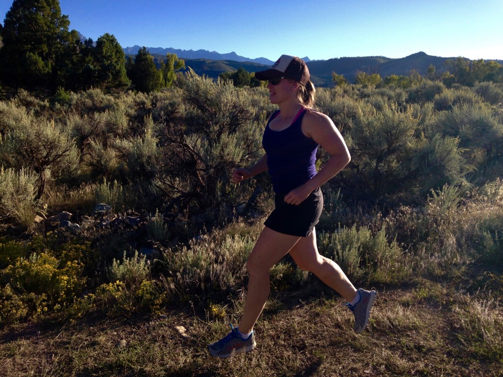 Revisión de zapatillas de trail running Montrail Bajada II para mujer: Montrail Bajada es un excelente corredor de trail para después del trabajo. mÔs adecuado...