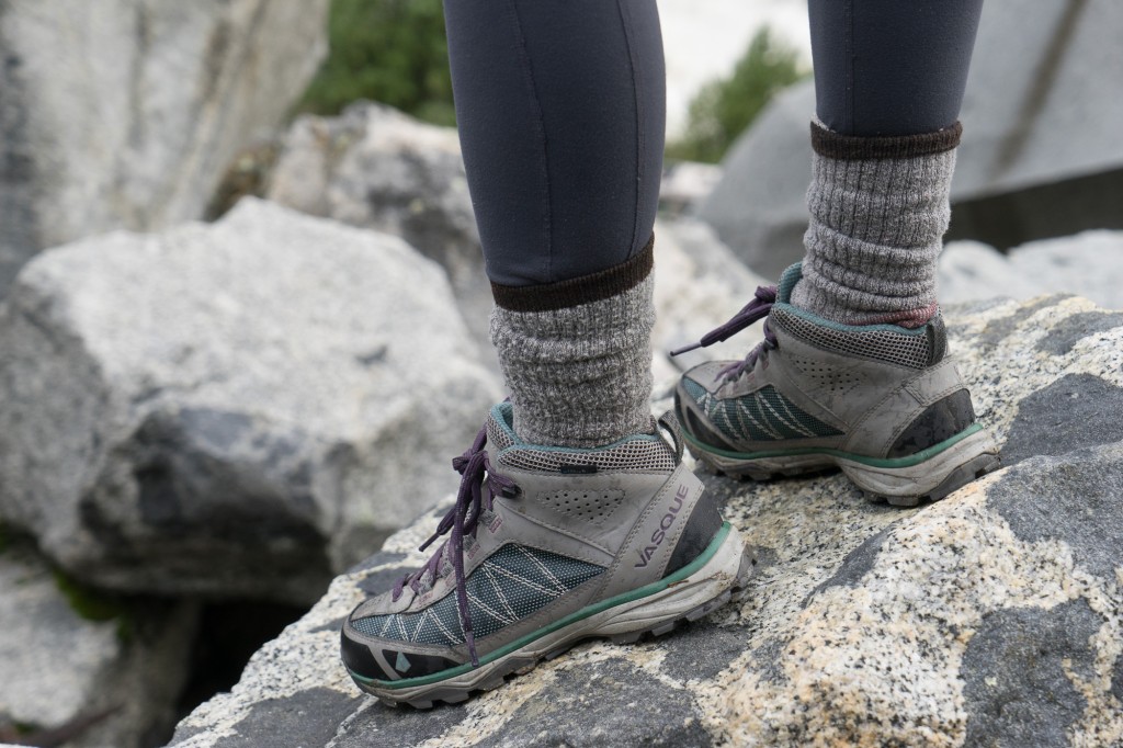 Revisión de botas de montaƱa vasque monolith ultradry para mujer: usar el vasque monolith para una caminata de un dĆa completo en su primer dĆa...