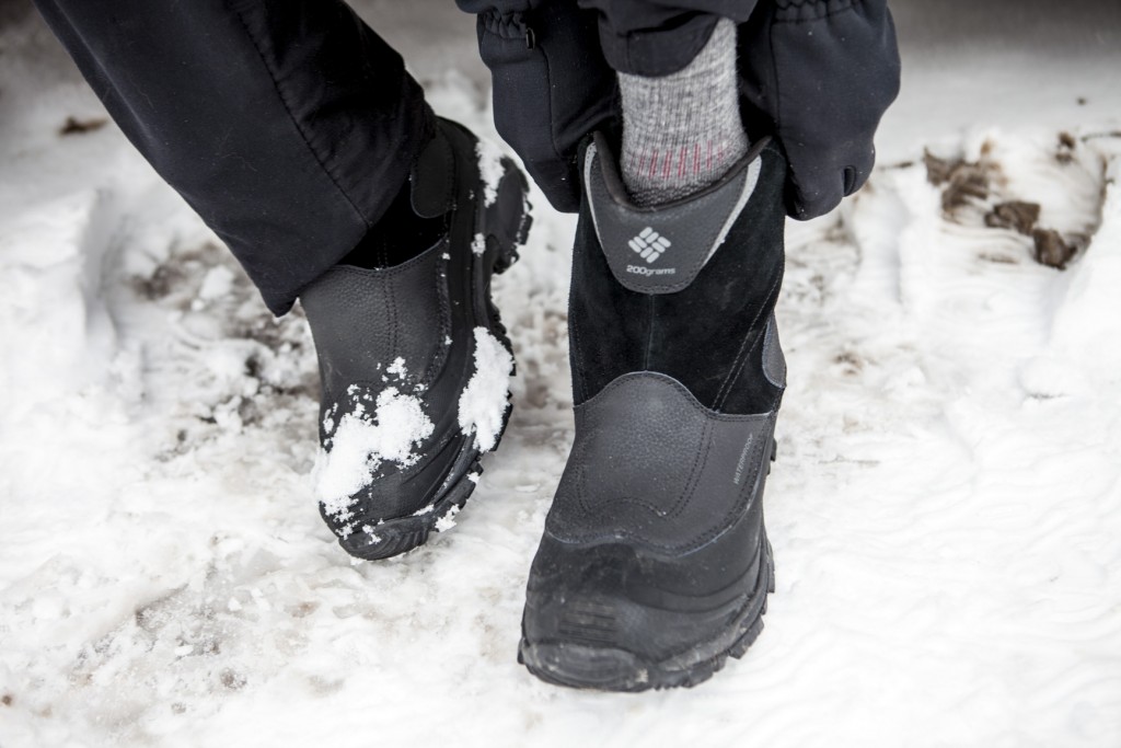 Revisión de las botas de invierno sin cordones Columbia Bugaboot II: aunque en teorĆa estas botas son sin cordones, poner el pie en una...