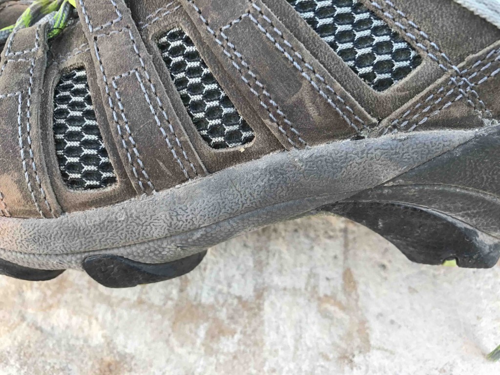 Revisión de zapatos de senderismo para mujer de entusiasta viajero: este zapato tiene una gran franja de entresuela de EVA mÔs suave expuesta, que...