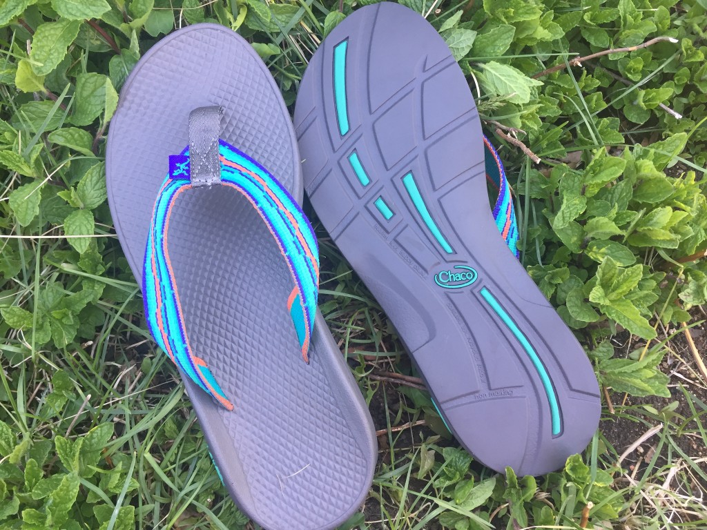 Revisión de chaco flip ecotread para mujer: si bien no es lujoso ni acolchado, el flip ecotread es adecuadamente...