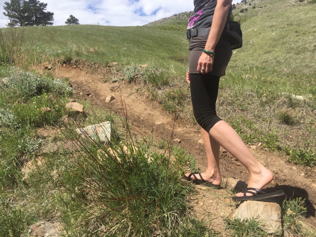 Revisión de las chanclas teva olowahu para mujer: las olowahu son unas chanclas divertidas y cómodas, pero no proporcionan...