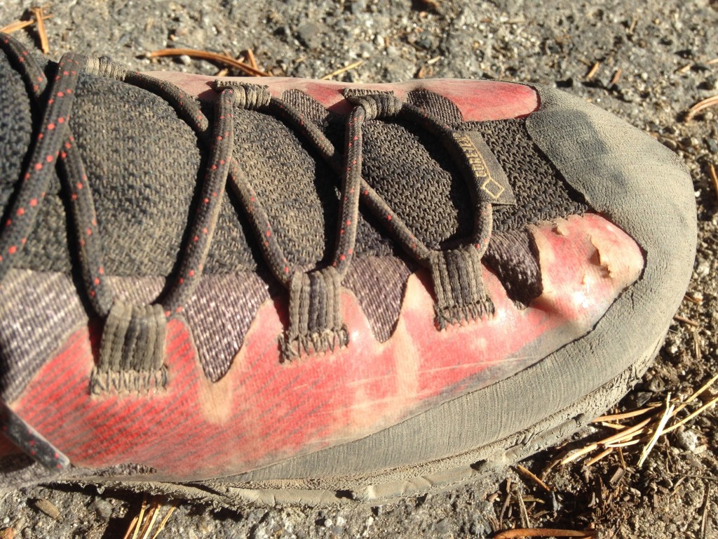 Revisión de las botas de montaña la sportiva trango trk gtx para hombre: después de una temporada completa de uso, las botas que al principio parecen resistentes pueden...