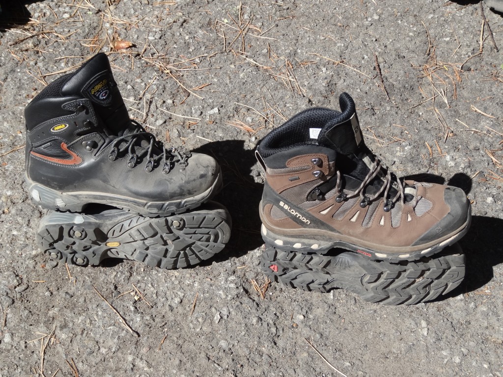 Revisión de las botas de montaña asolo power matic 200 gv para hombre: las dos botas mÔs altas, la asolo de la izquierda y la salomon quest 4d...