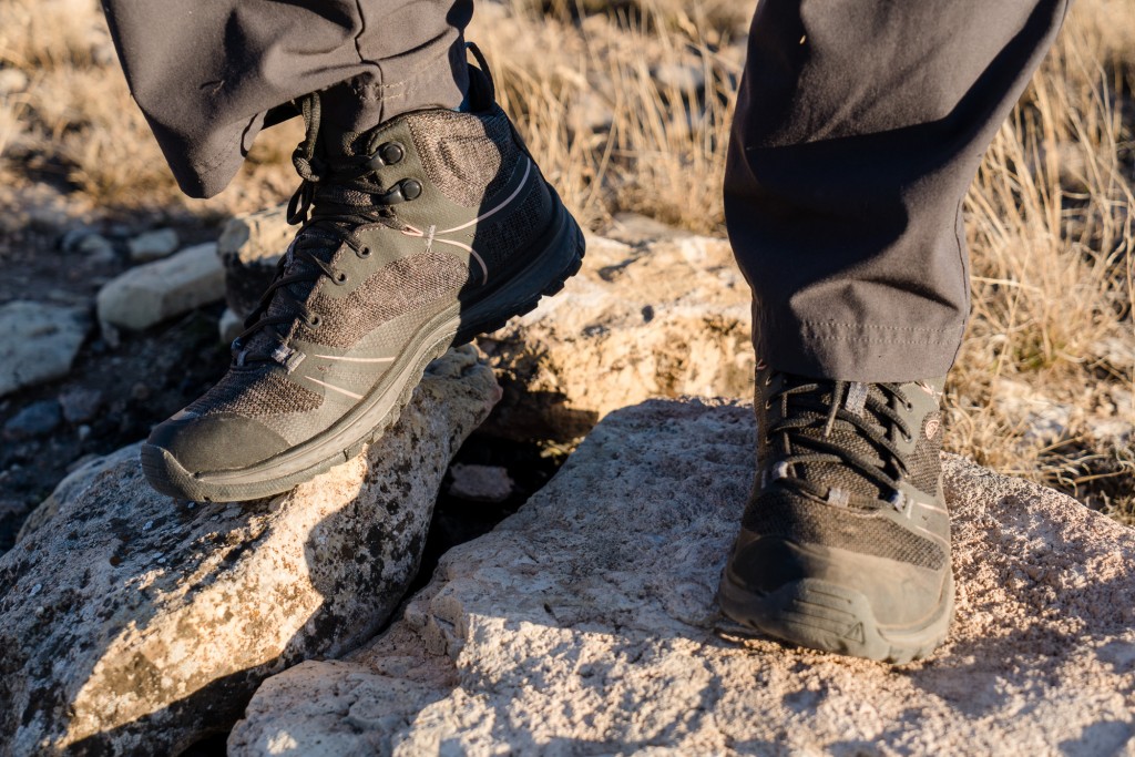 Revisión de botas de montaña Keen Terradora wp Mid para mujer: las Keen Terradora son unas botas livianas que se sienten un poco mÔs como...