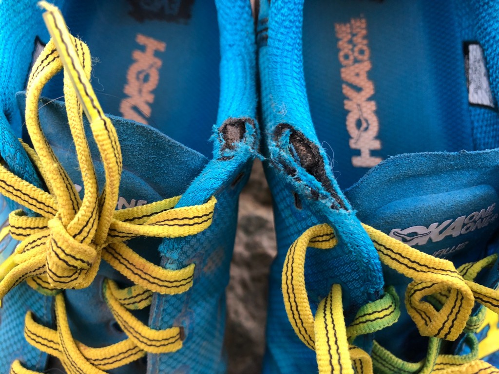 Revisión de las zapatillas de trail running Hoka evo jawz para mujer: una mirada a la parte superior después de cincuenta millas de desgaste. este...
