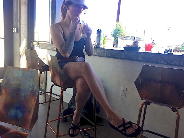 Revisión de las chanclas teva olowahu para mujer: pantalones cortos o un vestido, hora feliz o tarde en la noche, el olowahu es elegante...