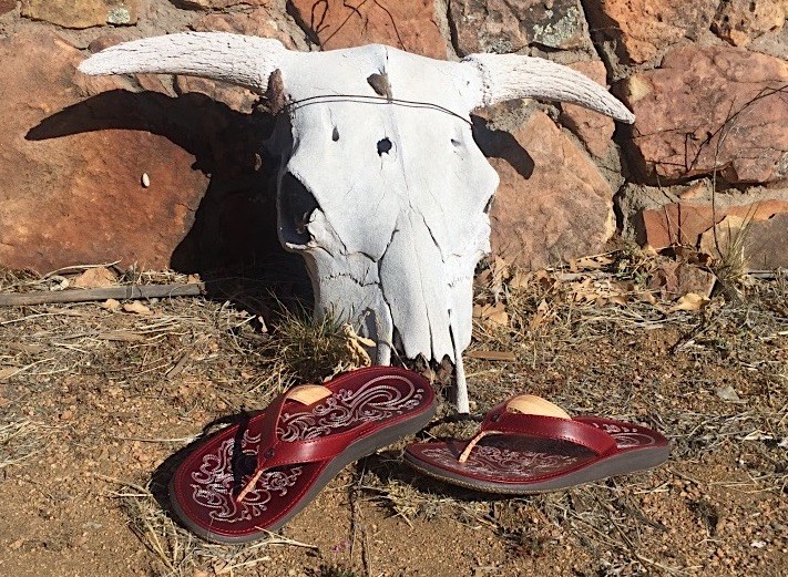 Revisión de las chanclas Olukai Paniolo para mujer: clÔsicamente hermosas y bien hechas, las Paniolo tienen un fÔcil...