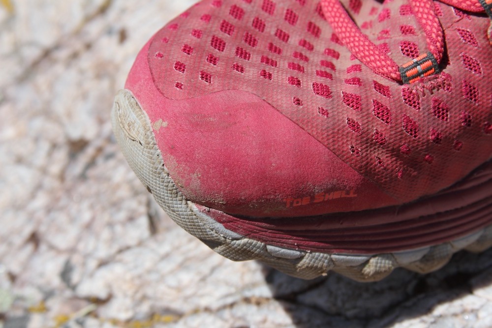 Review de las zapatillas saucony xodus iso 2 trail running mujer - la puntera es dura y reforzada, proporcionando una gran protección...