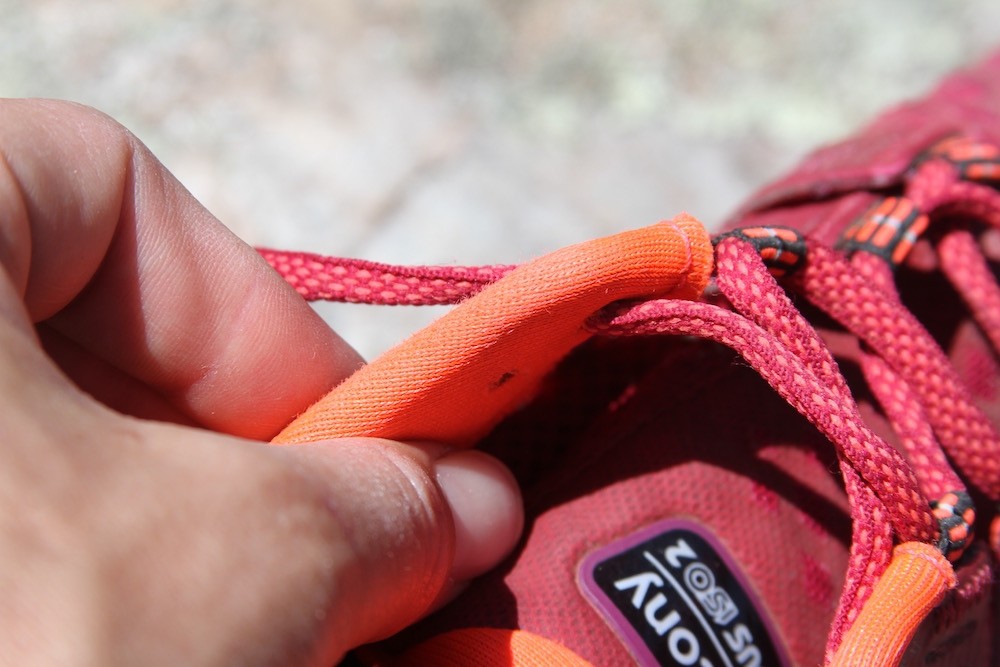 Revisión de las zapatillas de trail running saucony xodus iso 2 para mujer: la parte superior es suave, delgada y cómoda. las caracterĆsticas de Aquiles...