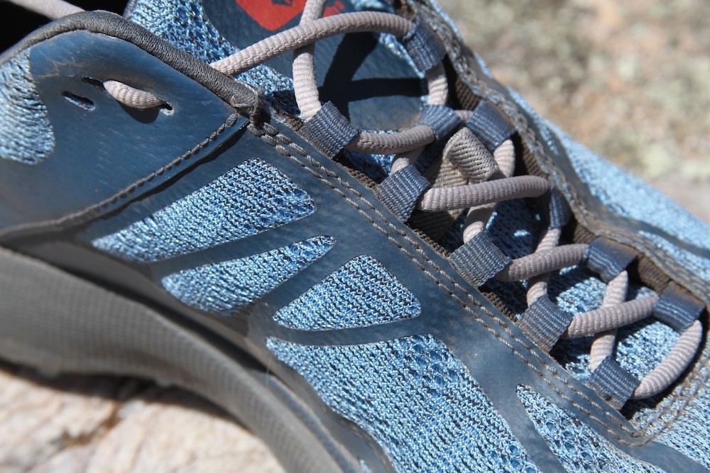 Revisión de zapatillas vasque de velocidad constante ii para mujer: ”este zapato es estable! la parte superior proporciona un ajuste que envuelve el...