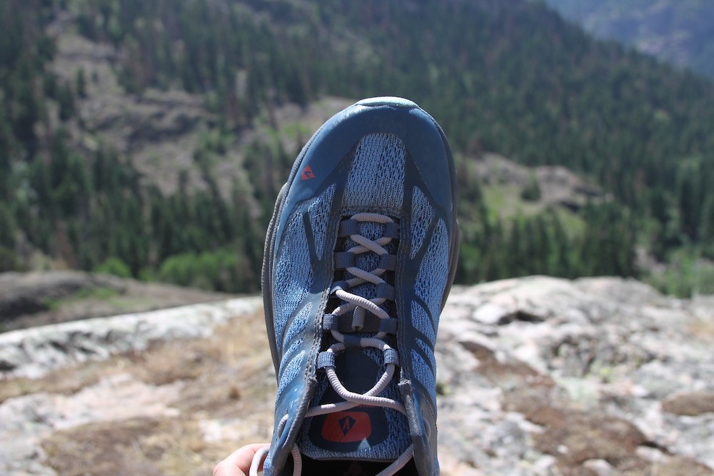Revisión de las zapatillas de trail running Vasque Constant Velocity II para mujer: esta zapatilla se adapta mejor a un pie estrecho pero ofrece una puntera que se siente...