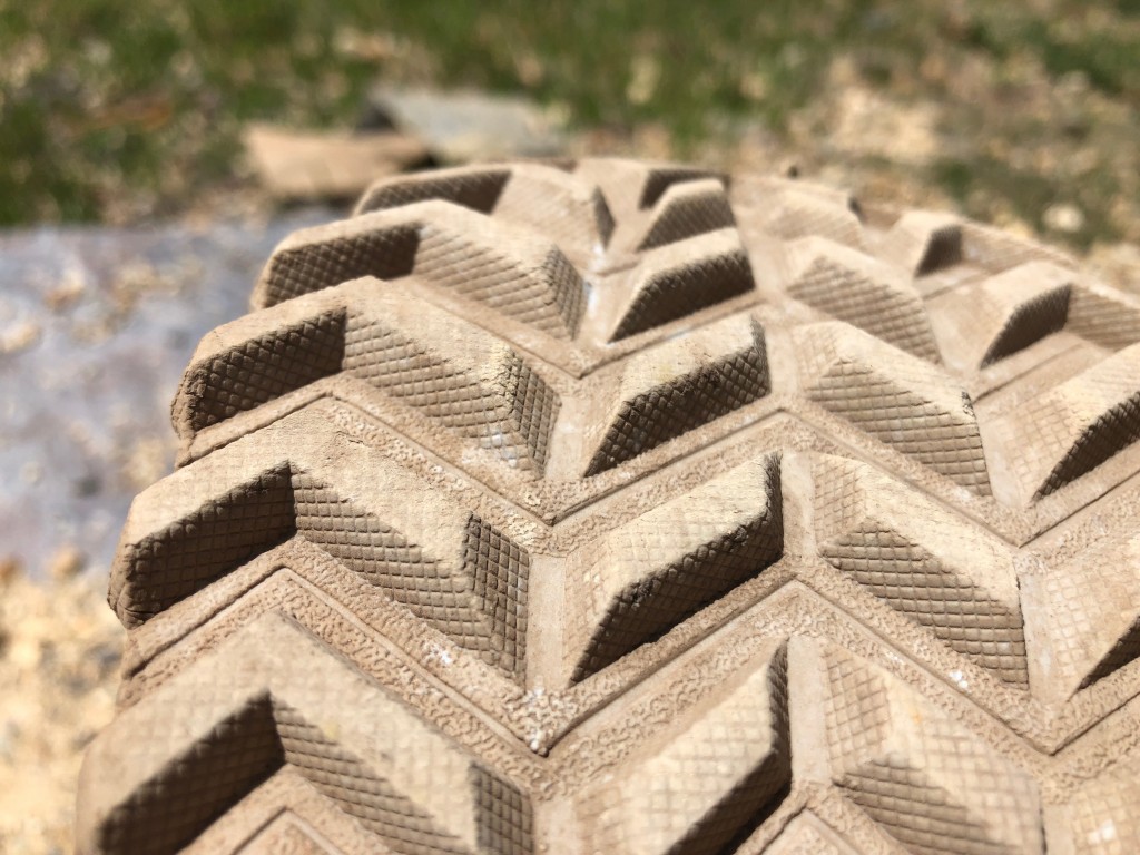 Revisión de las zapatillas de trail running saucony xodus iso 2 para mujer: las orejetas son profundas y multidireccionales para una excelente tracción...