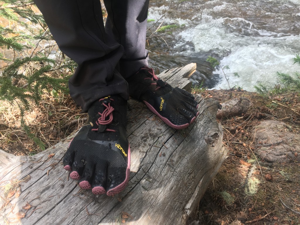 Revisión de vibram fivefingers kso evo para zapatos descalzos para mujer: no nos importó mojarnos los vibram, siempre y cuando no nos importara...