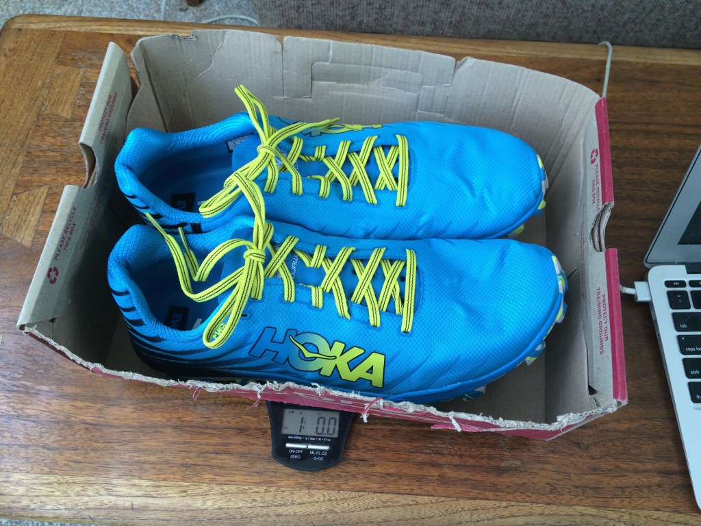 Revisión de las zapatillas de trail running Hoka Evo Jazz para hombre: ”la bÔscula no miente! ”Ocho onzas cada uno es un zapato súper liviano!