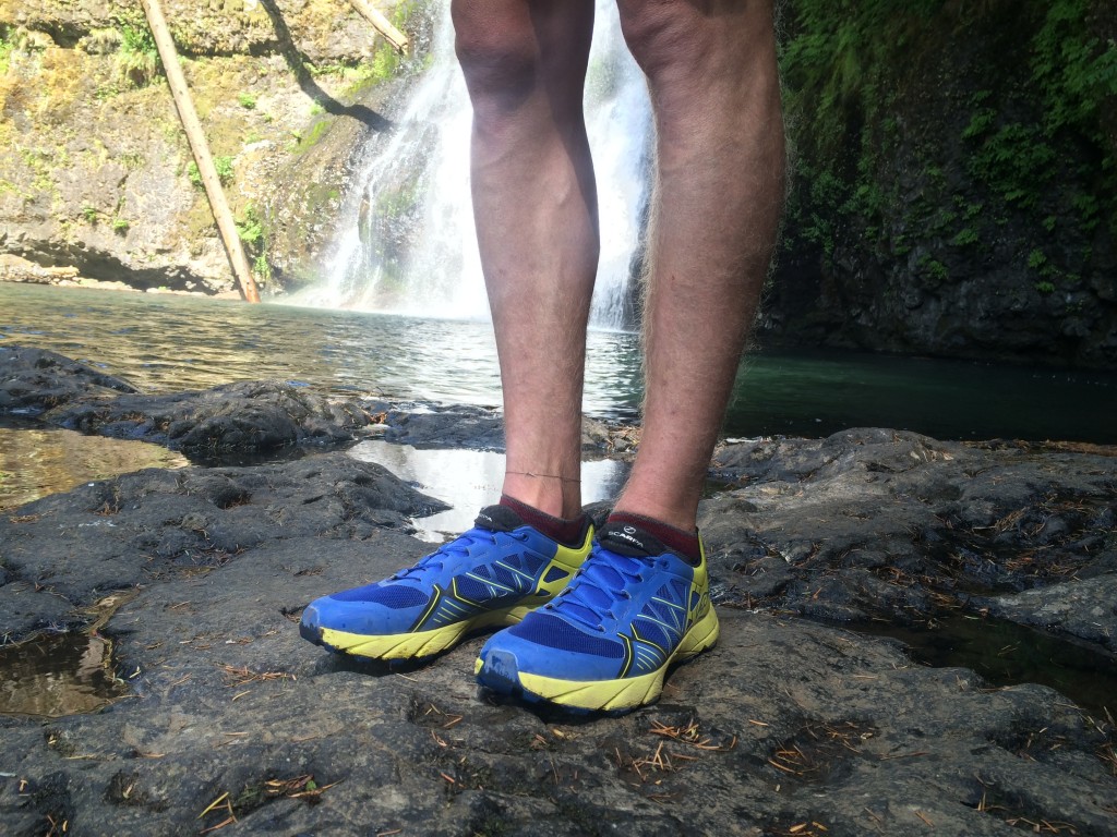 Revisión de las zapatillas de trail running scarpa spin para hombre: las scarpa spin son un excelente zapato liviano que permite...