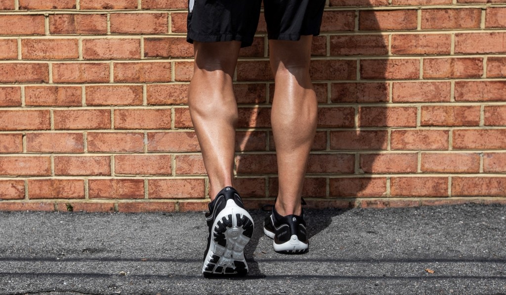 Revisión de las zapatillas para correr Brooks Pureflow 7 para hombre: la almohadilla gigante Brooks Crashpad y la cómoda entresuela impulsan las Pureflow 7s...