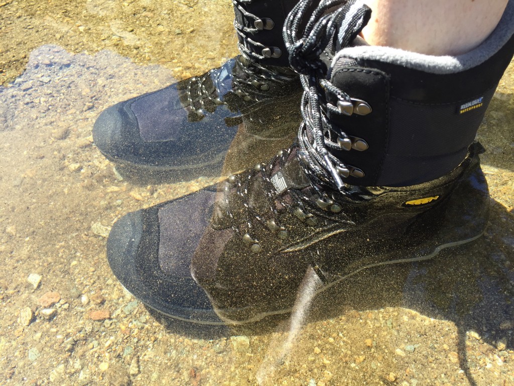 Revisión de las botas de invierno polares Keen Durand: las botas impermeables "keen.dry" La membrana mantuvo nuestros pies secos durante diez minutos...