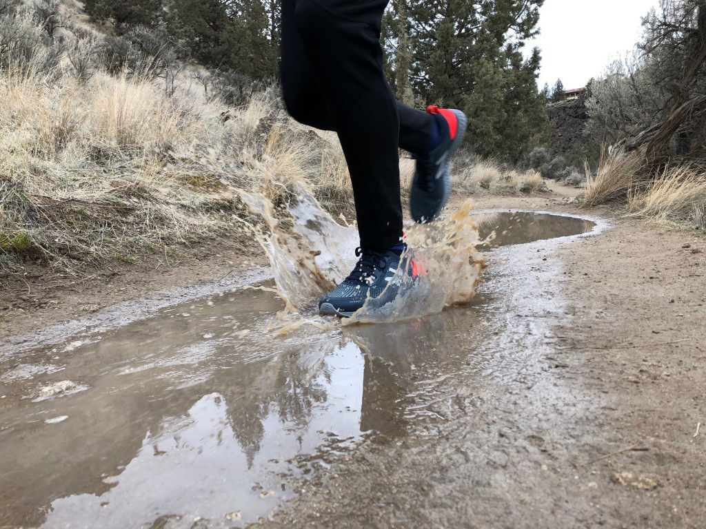 Revisión de las zapatillas de trail running New Balance Fresh Foam Gobi V3 para hombre: prueba tanto la tracción en el barro como la rapidez y...