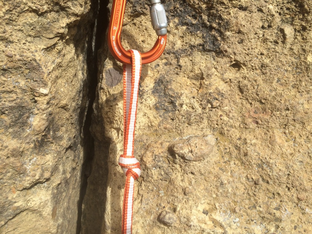 Revisión del cabestrillo de escalada Trango de bajo volumen de 11 mm: debido a que es muy delgado, también es mÔs flexible que los otros cabestrillos...