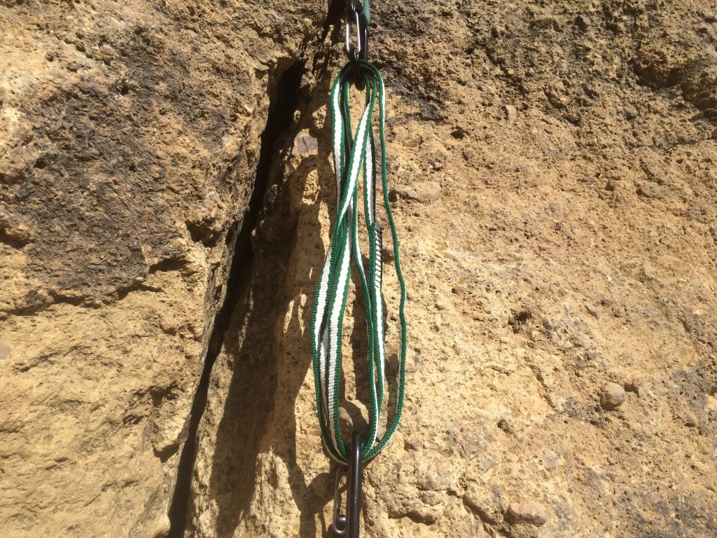 Revisión del cabestrillo de escalada con eslinga de bucle abierto Metolius: a pesar de que probamos una versión de 120 cm de esta eslinga, una...