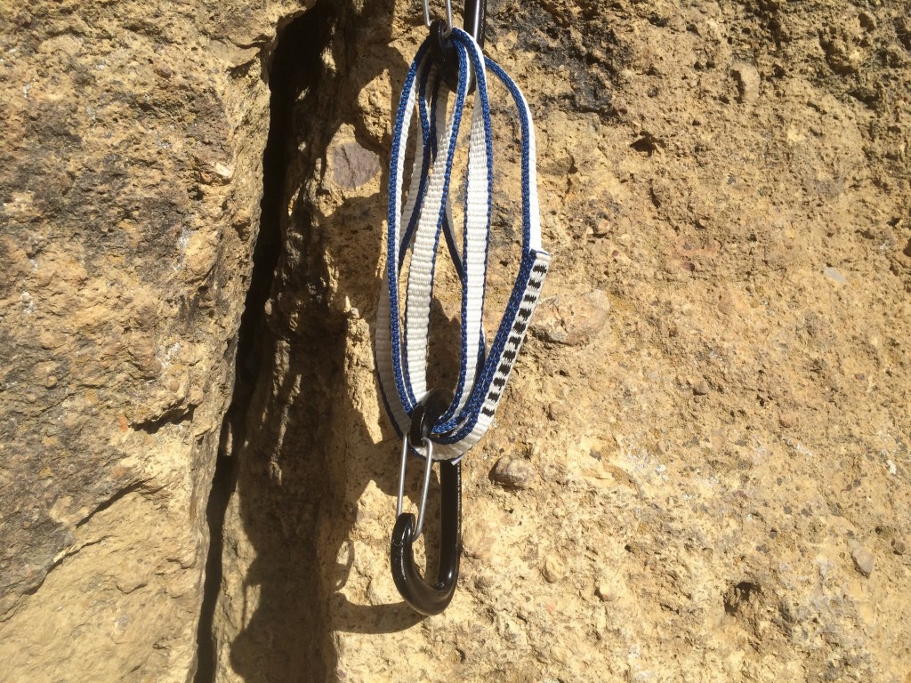 Revisión del cabestrillo de escalada con cabestrillo de dyneema express de 11 mm de Camp USA: con un remate de barra relativamente largo, habĆa mĆ”s propensión a...