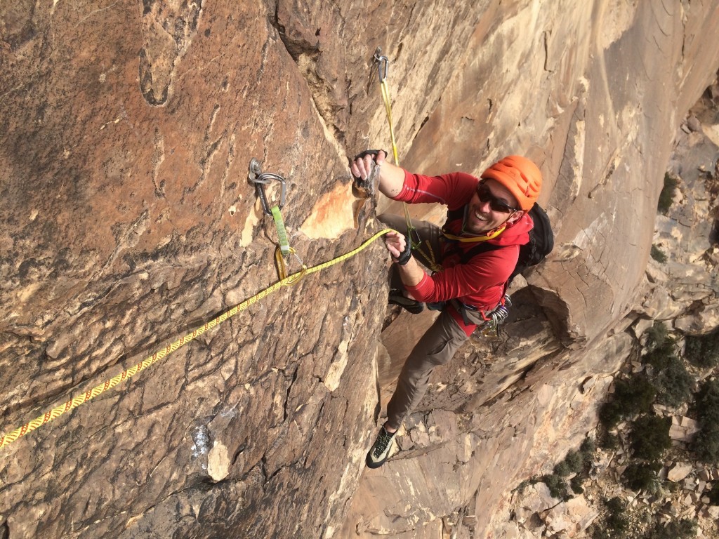Revisión del cabestrillo de escalada con cabestrillo de dyneema esterlina: tirando del salvaje y divertido punto crucial del techo en la parte superior del paso dos de...