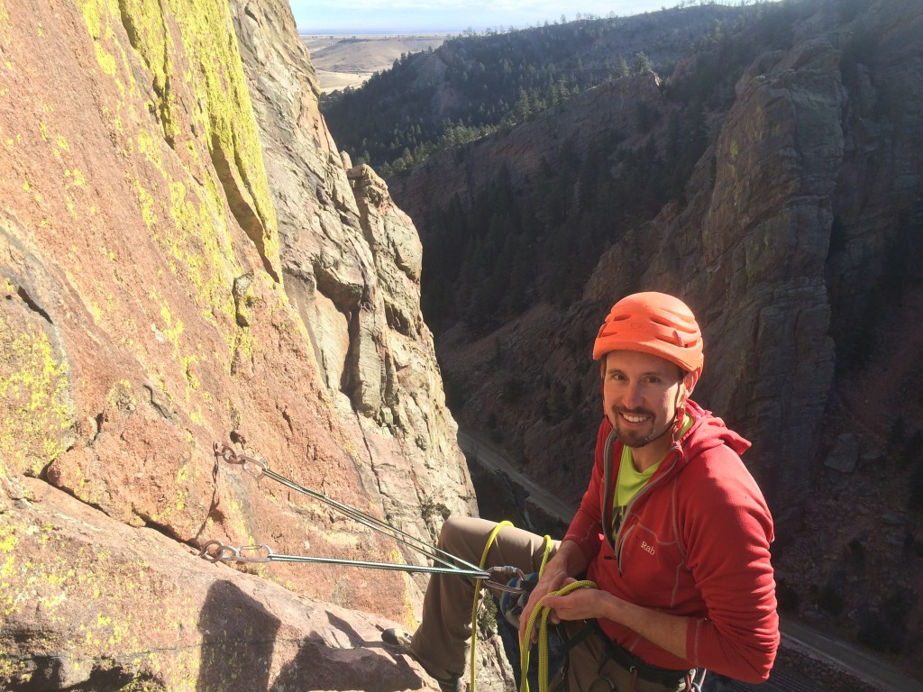 Revisión de la eslinga de escalada con eslinga de bucle abierto Metolius: Stefan usa la eslinga de bucle abierto Metolius para igualar el doble...