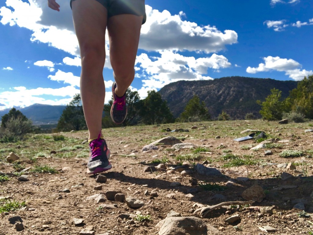 Revisión de las zapatillas de trail running Brooks Caldera 3 para mujer: ofrecen una pisada agradable y estable.