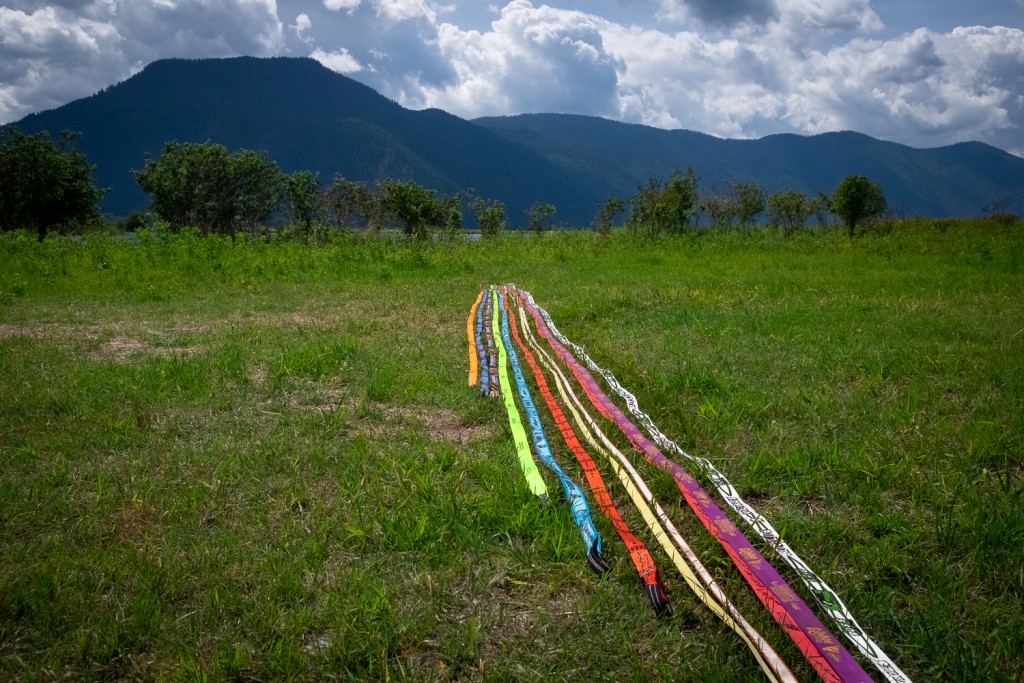 Revisión de slackline del kit completo de Zen Monkey: el Zen Monkeyt (lĆnea roja central) es un poco mĆ”s largo que el resto de...