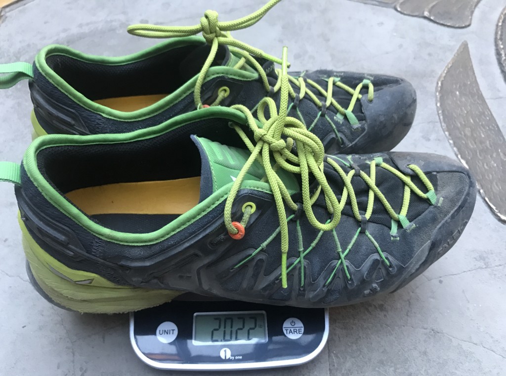 Revisión de los zapatos para caminar Salewa Wildfire Edge para hombre: verificamos el peso de estos zapatos y tienen un...