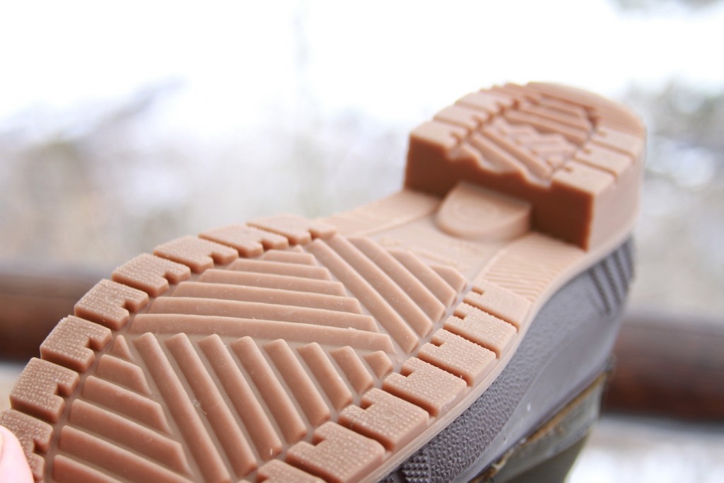 Revisión de las botas de invierno Kamik Sienna 2 para mujer: una mirada a la profundidad (o falta de) de esta sencilla suela para nieve.