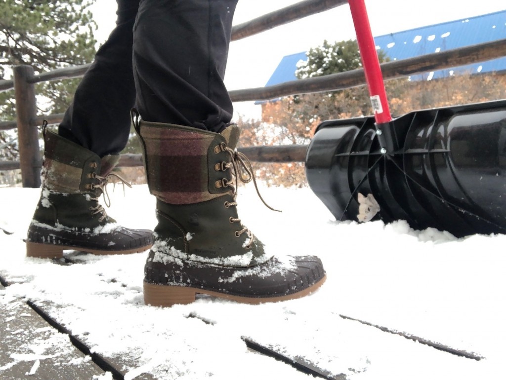 Revisión de las botas de invierno kamik sienna 2 para mujer: enfréntate a condiciones de nieve con las kamik sienna 2. Es linda...