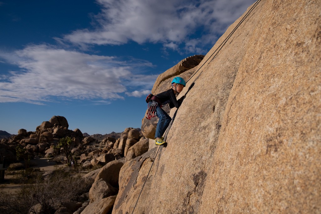 Black Diamond Momentum - revisión del arnés de escalada para niños - otro gran día bajo el sol invernal del suroeste.