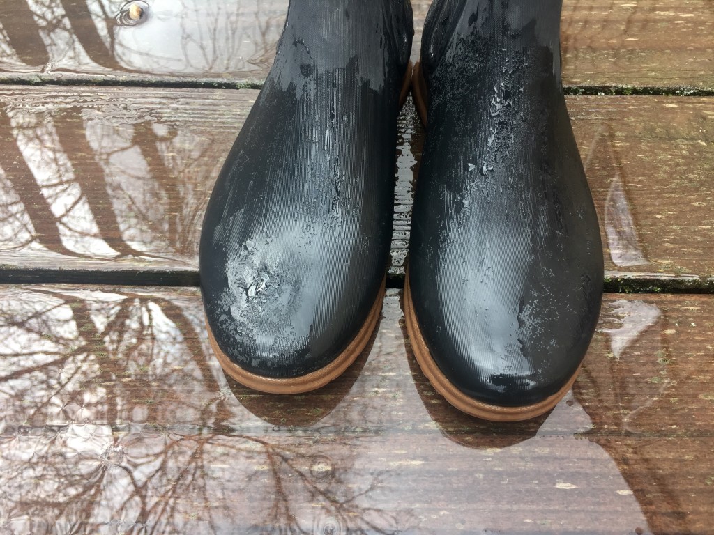 Revisión de botas de lluvia bogs sweetpea para mujer: una apariencia delgada que tiene un ajuste mÔs estrecho, pero la goma...