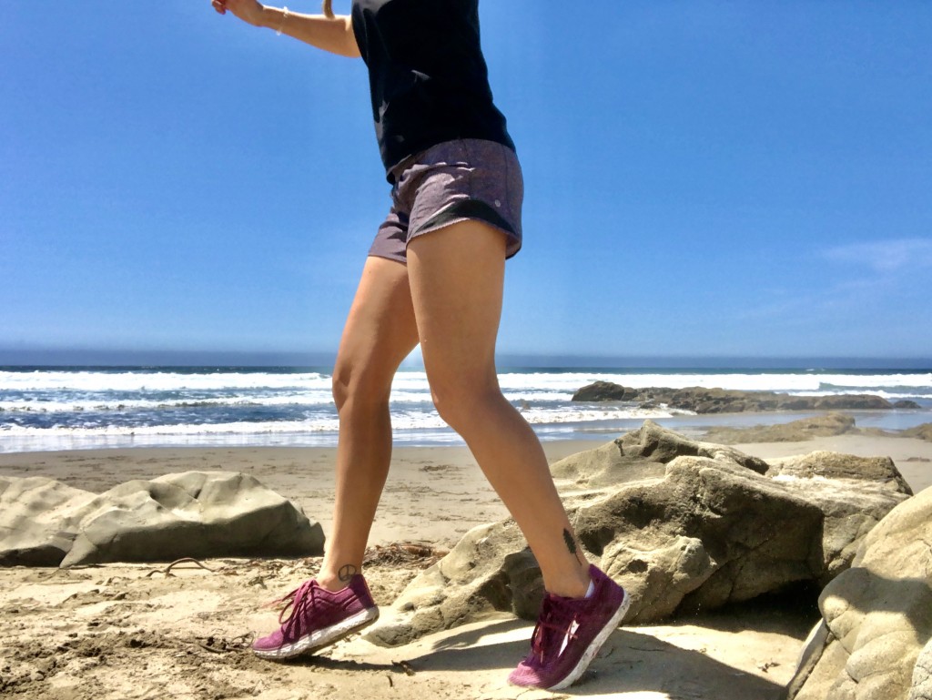 Revisión de zapatillas para correr altra escalante 2 para mujer: el soporte de arco de felpa absorbe el impacto zancada tras zancada.
