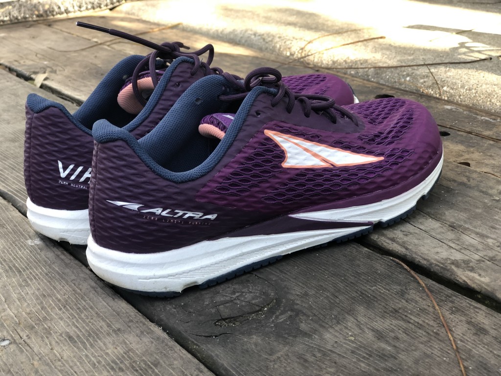 Revisión de las zapatillas para correr Altra Viho para mujer: el perfil del Viho es demasiado plano para responder.