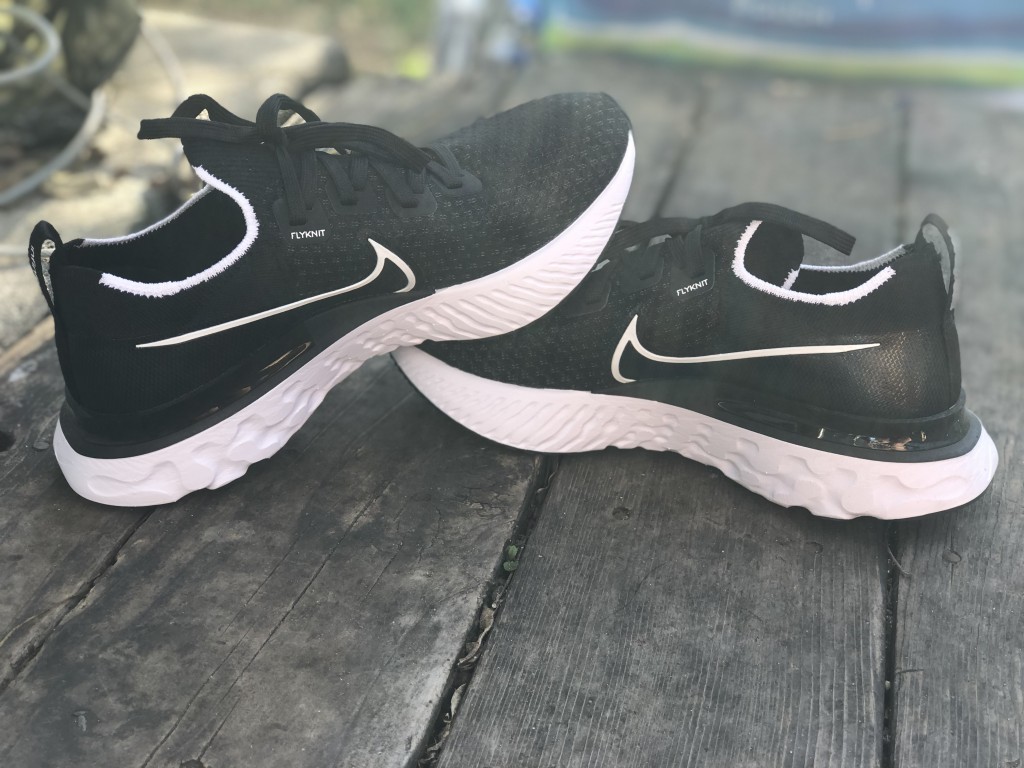 Revisión de zapatillas para correr Nike React Infinity Run Flyknit para mujer: su bajo peso no niega el hecho de que no tienen forma...