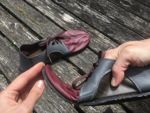 La suela Vibram Omniflex de 5 mm del DASH RunAmoc se siente mĆ”s rĆgida que...