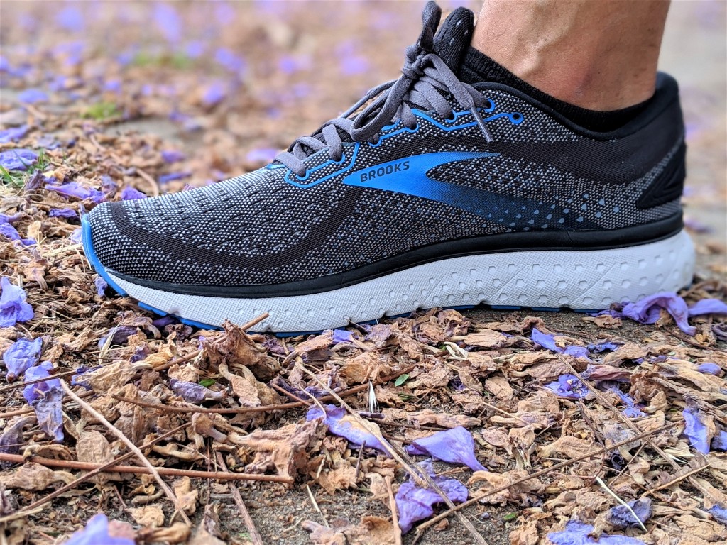 Revisión de las zapatillas para correr Brooks Glycerin 18 para hombre: obtienes mucha ventilación en la parte superior del pie, pero podrĆa...