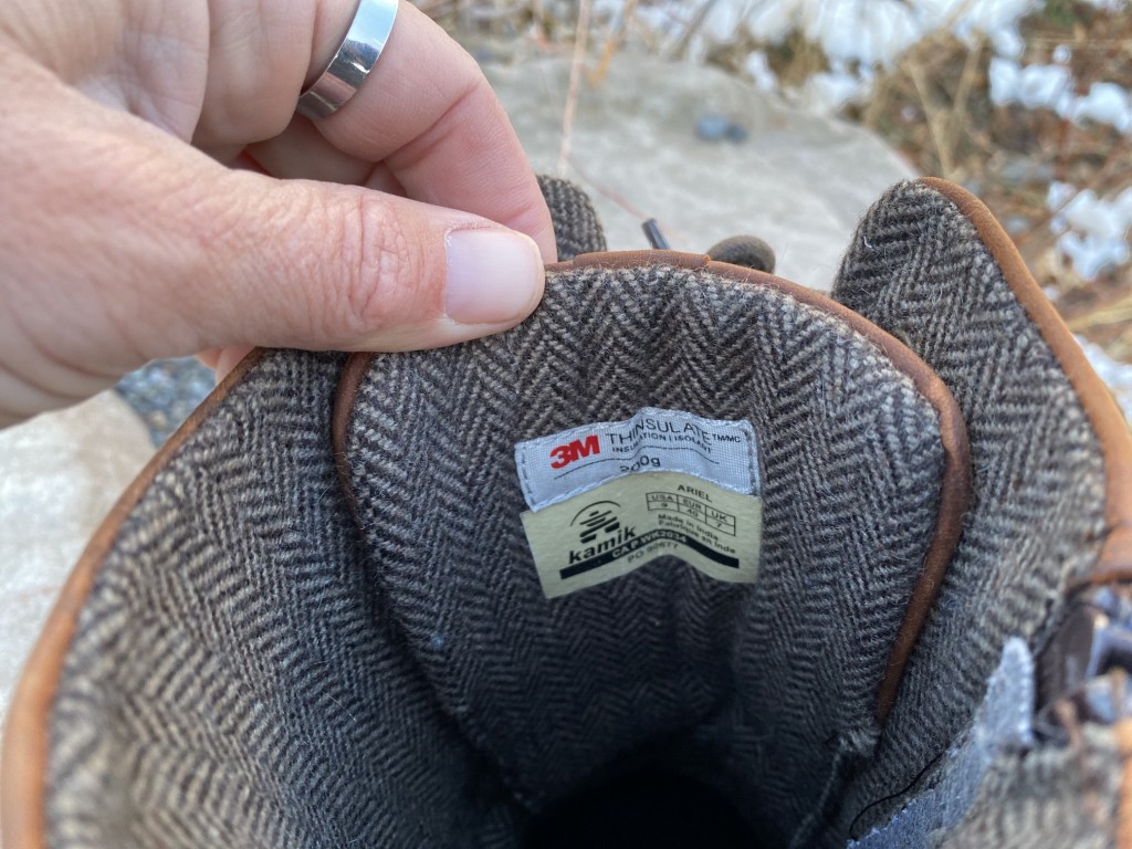 Revisión de las botas de invierno Kamik Ariel para mujer: el forro polar interior es cÔlido mientras que la plantilla ofrece suficiente movimiento...