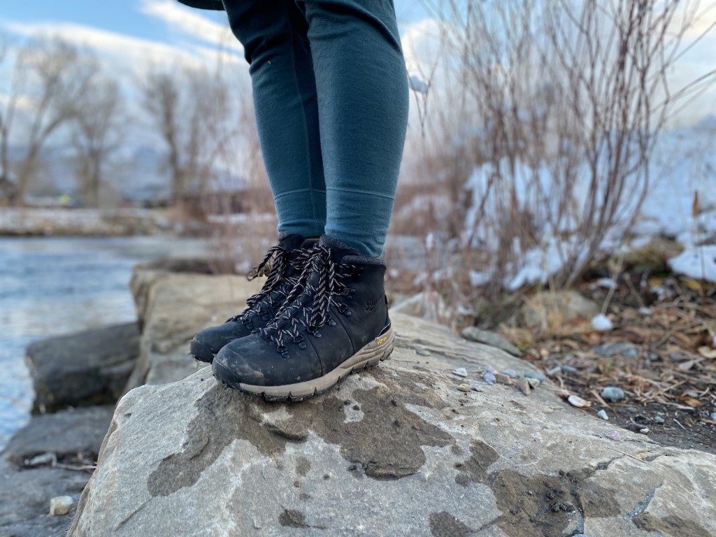 Revisión de botas de invierno con aislamiento Danner Mountain 600 para mujer: una elegante bota de senderismo de invierno diseñada para uso informal y caminatas en...
