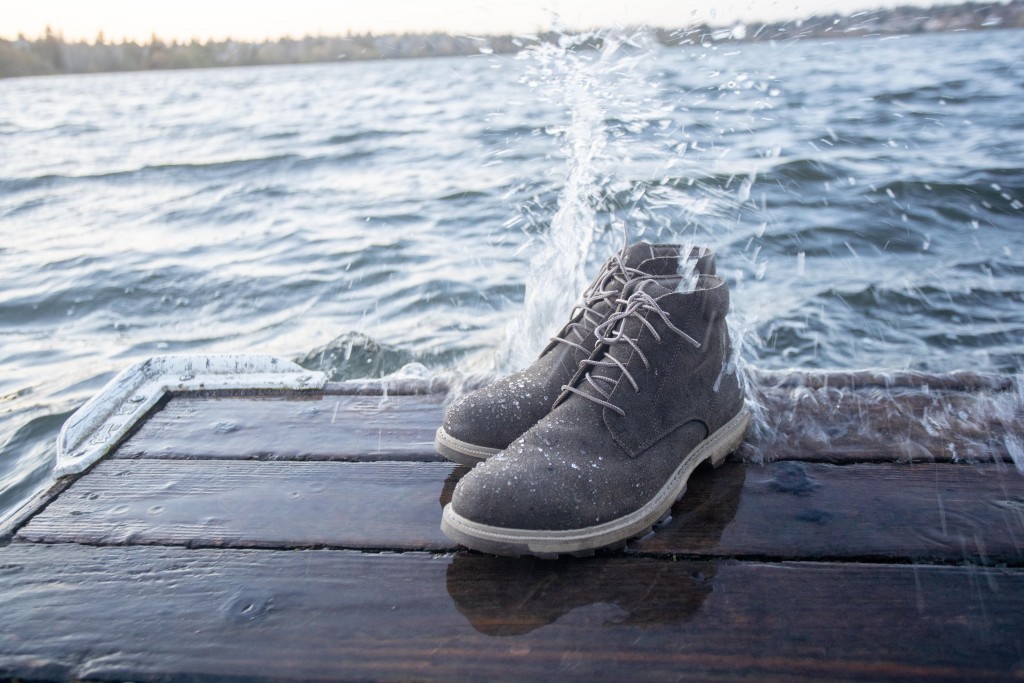 Revisión de las botas de lluvia Sorel Madson II Chukka: Ā”el viento se levantó mientras hacĆamos esta sesión de fotos!