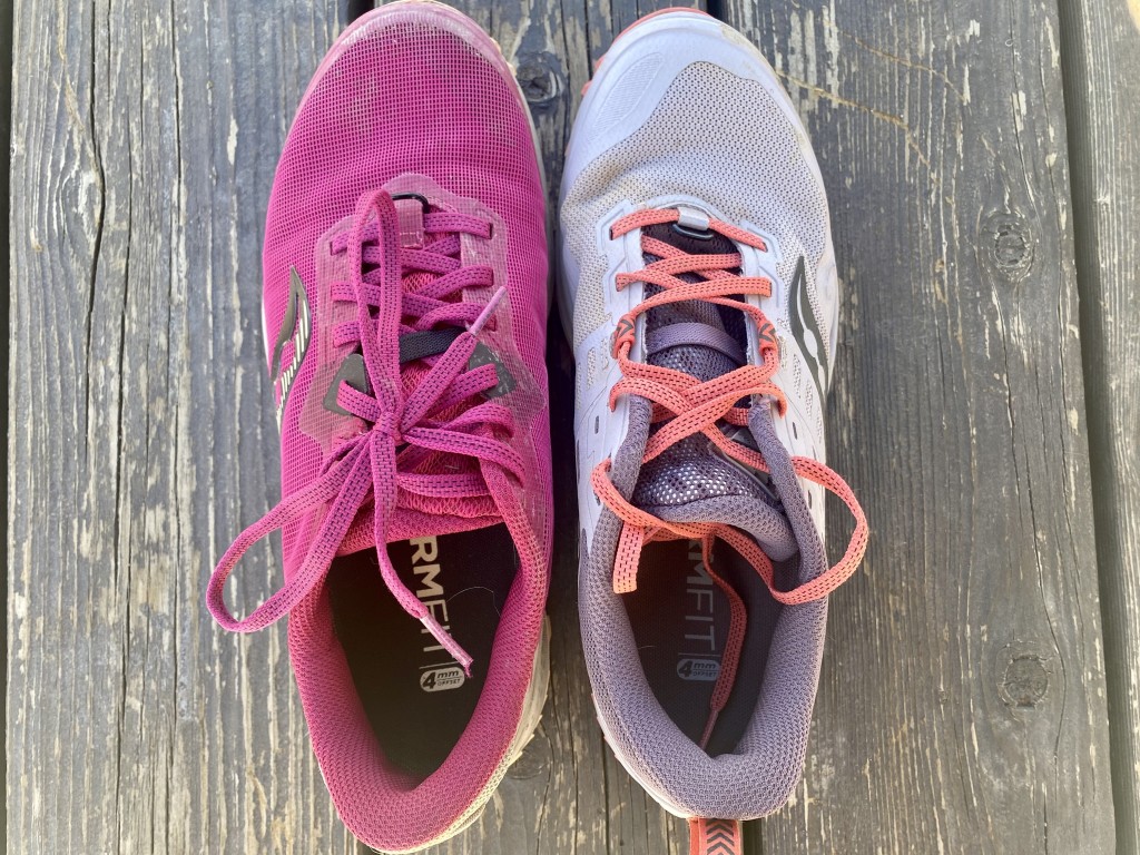 Revisión de zapatillas de trail running Saucony Peregrine 11 para mujer: una comparación entre la Peregrine 11 (izquierda) y la Peregrine 10...