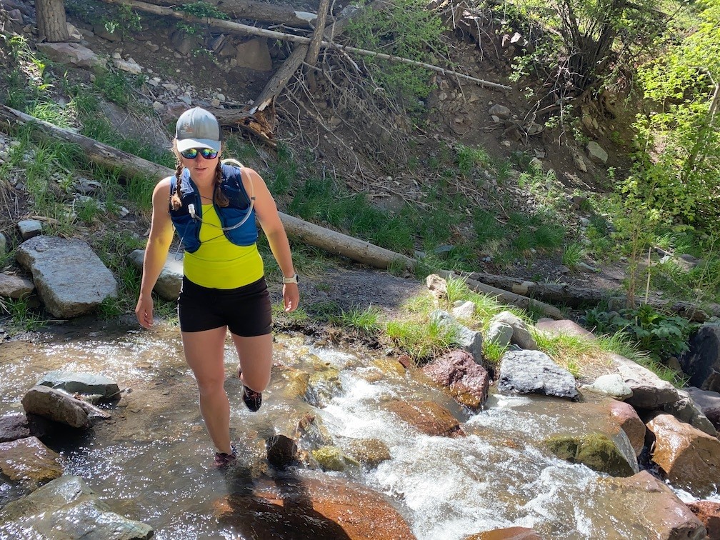 Revisión de las zapatillas de trail running Brooks Cascadia 15 para mujer: cruzar arroyos no es un problema, con una malla de secado rÔpido que...