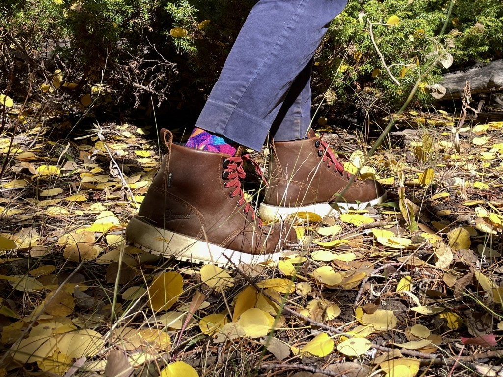 Revisión de botas de lluvia danner logger 917 gtx para mujer: el eje y la lengüeta del danner logger son muy rĆgidos, lo que...