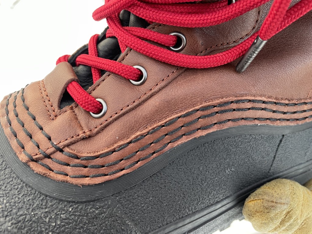 Revisión de las botas de invierno Vans Standard Snow MTE: las estÔndar tienen muchas costuras expuestas que invitan al desgaste y...